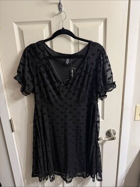 Hot Topic Black Heart-Print Mini Dress